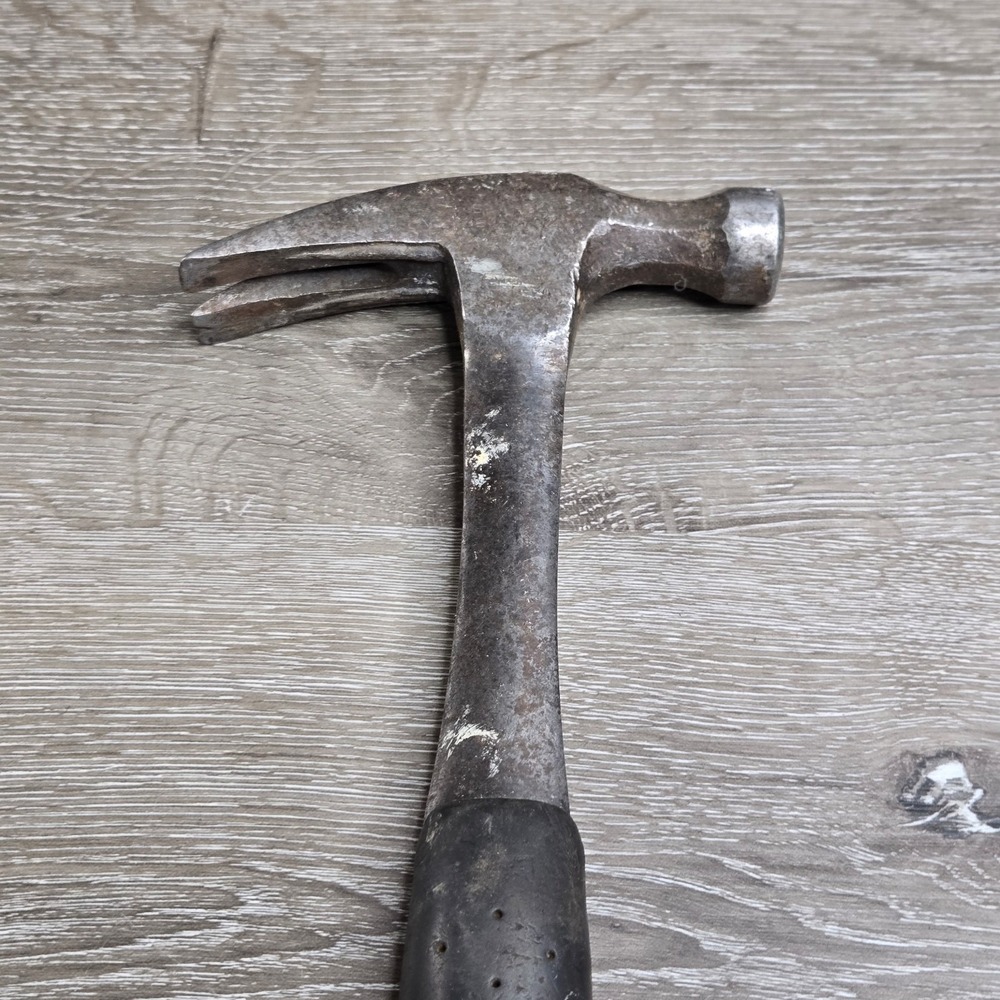 Vintage SEARS CRAFTSMAN  16oz Steel Shaft Rubber Grip Triple Claw Hammer